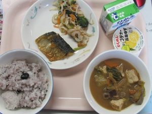 給食